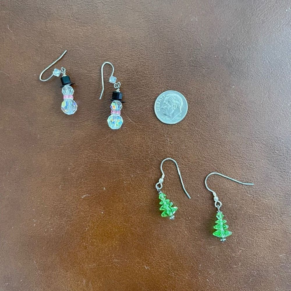 2 Pair Fir Tree Snowman Hook Hanging Earrings